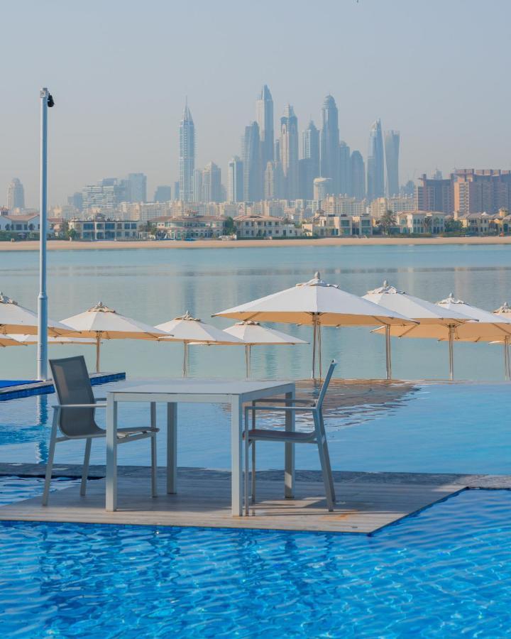 C Central Hotel And Resort The Palm Dubaï Extérieur photo The pool at Jumeirah Jumeirah