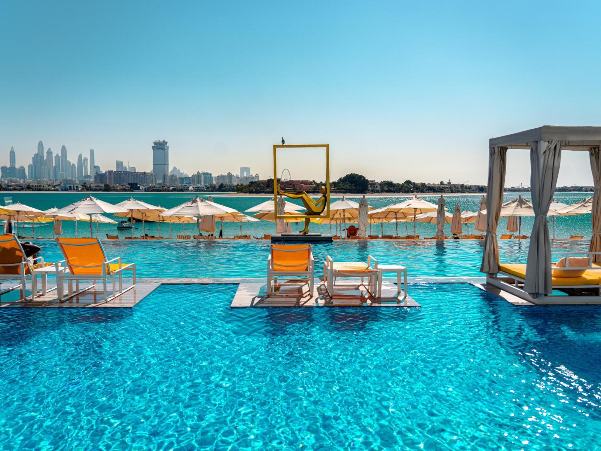 C Central Hotel And Resort The Palm Dubaï Extérieur photo The Cove Beach